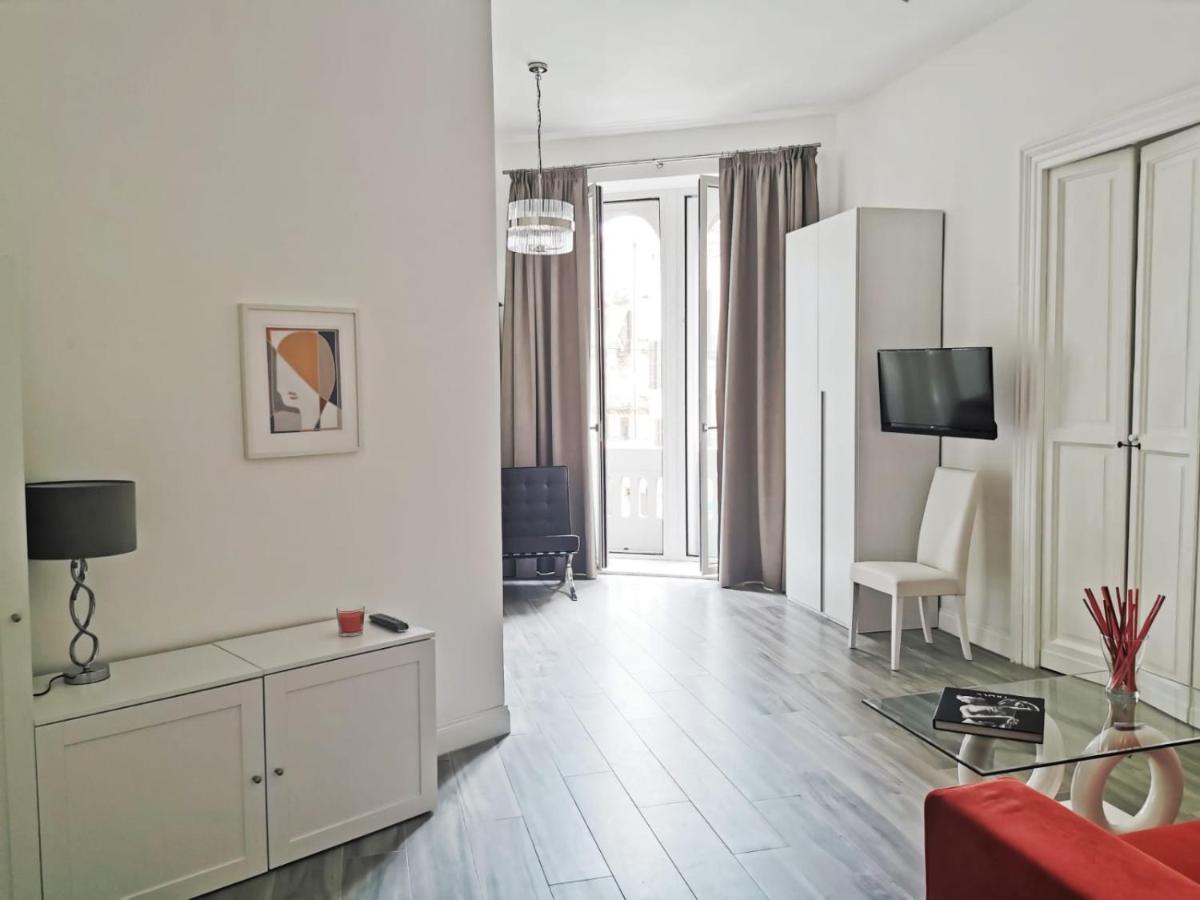 Duomo Platinum Apartments Neapel Zimmer foto