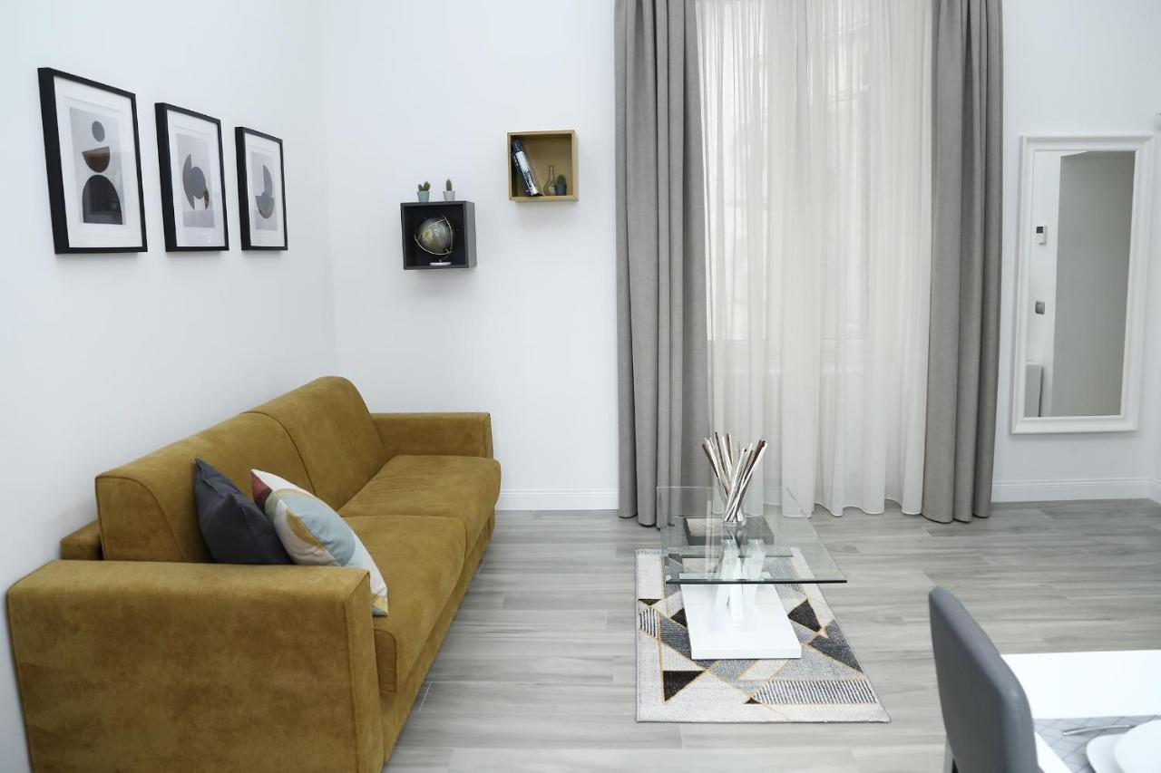 Duomo Platinum Apartments Neapel Exterior foto
