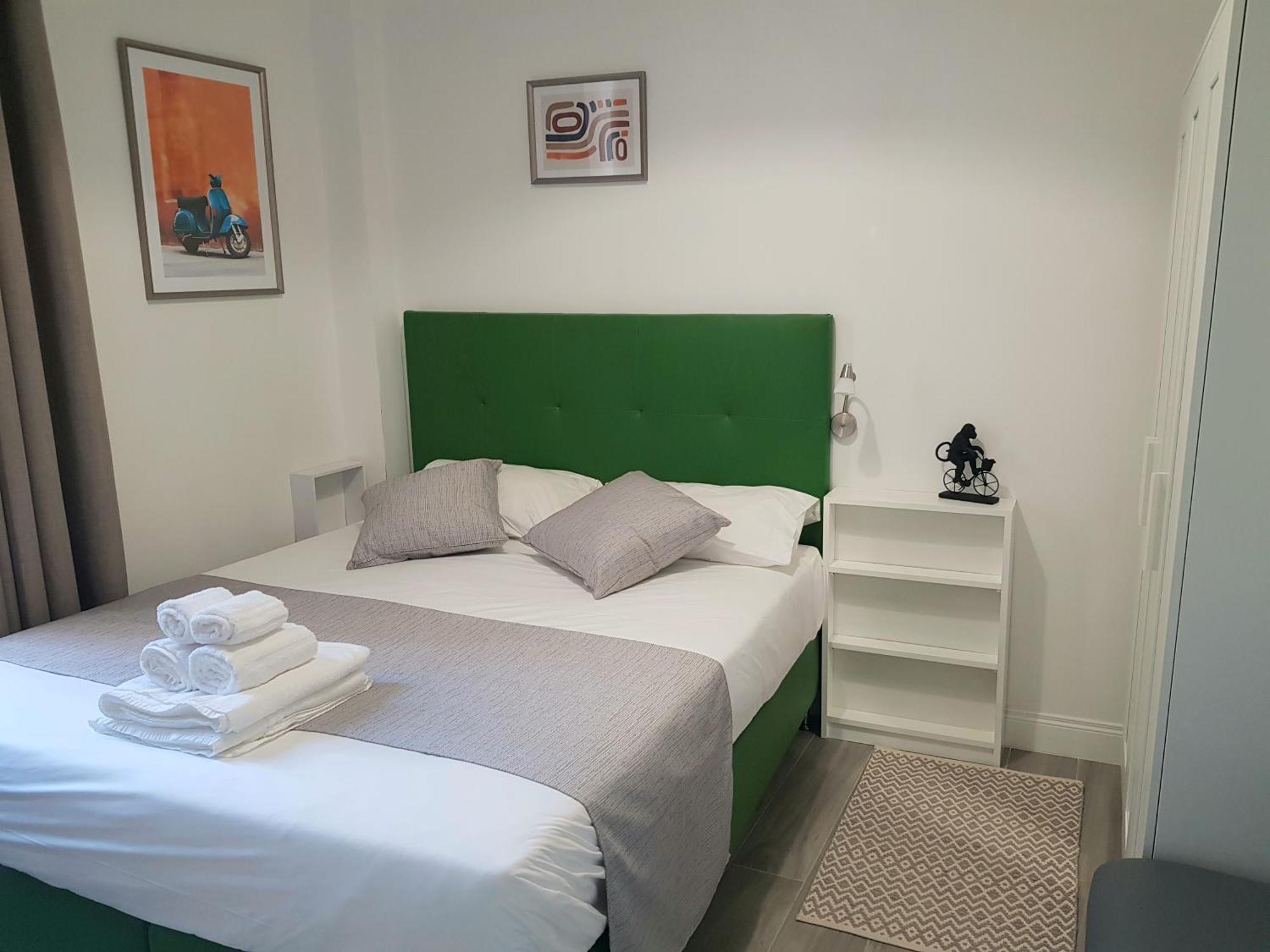 Duomo Platinum Apartments Neapel Zimmer foto